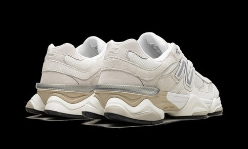 9060 "Sea Salt / Moonbeam"